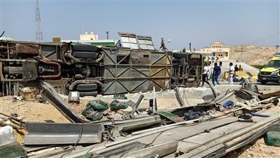 بينها 4 حالات حرجة، صحة أسيوط تتابع 29 مصابًا في انقلاب أتوبيس رحلات 