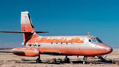 تحويل طائرة إلفيس بريسلي التاريخية إلى عربة سكن متنقلة 