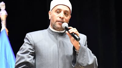 الداعية رمضان عبد الرازق لطلاب جامعة القناة: أمة الإسلام هي الأمة الوسط