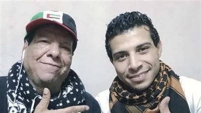 نجل شعبان عبد الرحيم يفتح النار على شقيقه بسبب عامل النظافة