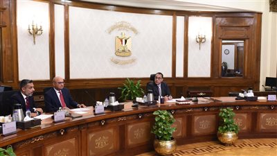 رئيس الوزراء يستعرض مع مسئولى جنرال موتورز الفرص الاستثمارية للشركة في السوق المصرية