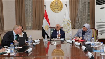 وزير التعليم يبحث مع وفد الوكالة الأمريكية للتنمية تعزيز قدرات المعلمين وتنميتهم المهنية المستدامة