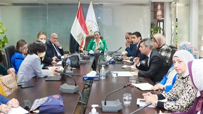 وزيرة البيئة: تنفيذ مجمع متكامل لإدارة المخلفات بالعاشر من رمضان