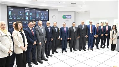 وزير البترول يتفقد تطورات المركز القومى للتحكم فى الشبكة القومية للغازات