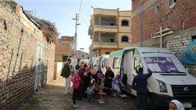 الكشف على 2000 مريض تقريبا فى قافلة علاجية بإحدى قرى الدقهلية