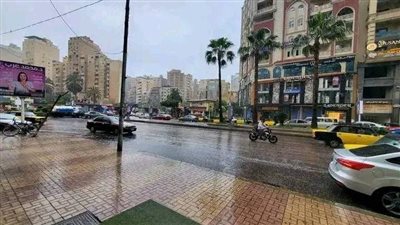غيوم كثيفة وانخفاض درجة الحرارة بمحافظة البحيرة (فيديو)