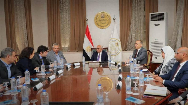 رضا حجازي يستقبل