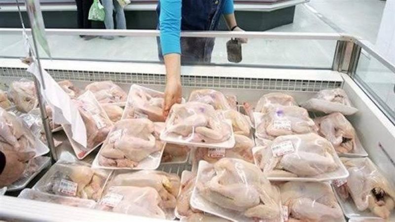 الدواجن المجمدة بالمجمعات
