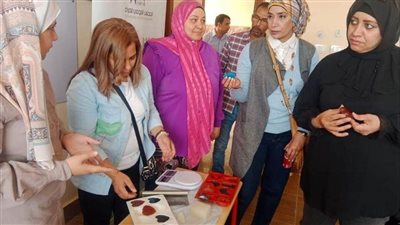 مدير وحدة تكافؤ الفرص تتفقد الدورات التدريبية لتنمية الأسرة المصرية بالأقصر