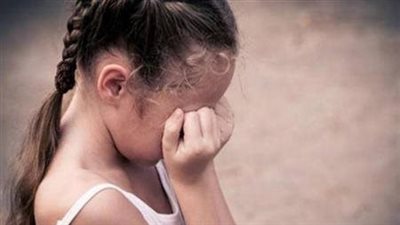 قصة مأساوية لتعذيب طفلة على يد عائلة أبيها بالشرقية، كسروا أسنانها ونامت على السطح في الشتاء
