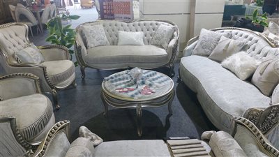 صنع فى دمياط، تعرف على أسعار الصالونات والأنتريهات بمعرض الأثاث (فيديو)