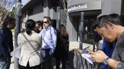 مفاجاة تقلب الموازين، تويتر وراء انهيار بنك سيليكون فالي الأمريكي