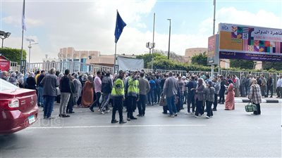 زحام أمام معرض أهلًا رمضان في مدينة نصر قبل فتحه للجمهور (صور) 