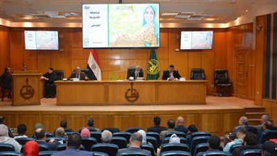 محافظ القليوبية يعقد اجتماعا لمتابعة تنفيذ مشروعات حياة كريمة 