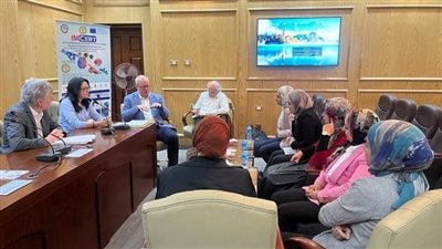 وفد من جامعات أوروبية يزور صيدلة عين شمس