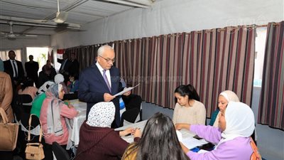 حجازي يتابع تنفيذ برنامج التأهيل التربوى للناجحين بمسابقة الـ30 ألف معلم (صور)