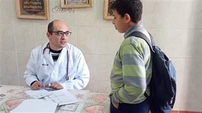 قافلة جامعة القناة تقدم خدماتها الطبية لـ 505 طلاب بالإسماعيلية 