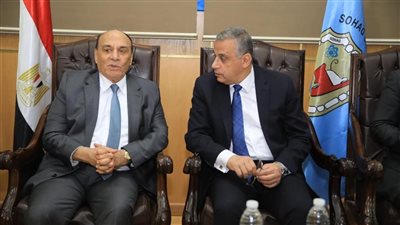 محافظ سوهاج يلتقي اللواء سمير فرج 