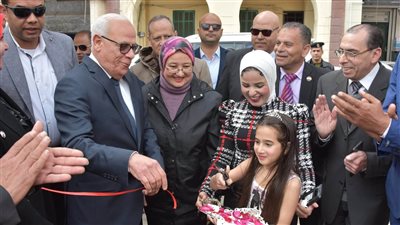 محافظ بورسعيد يشهد فعاليات معرض ختام أنشطة الصفوف الأولى (صور)