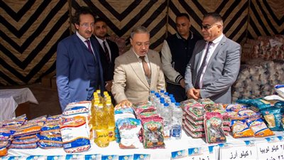 ضمن مبادرة كلنا واحد.. رئيس جامعة طنطا يفتتح المنفذ الرابع بالمجمع الطبي