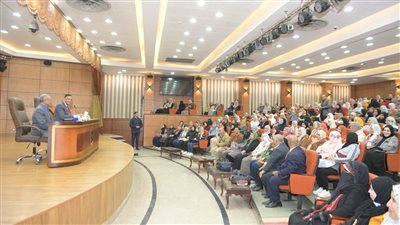 محافظ الدقهلية يلتقي المدرسين المقبولين في مسابقة الـ30 ألف معلم