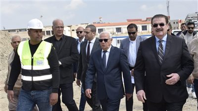 محافظ بورسعيد يكشف موعد الانتهاء من إنشاء ستاد المصري (صور) 