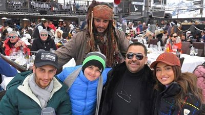 المخرج طارق العريان بصحبة نيكول سعفان وأبنائه من أصالة في فرنسا (صور)