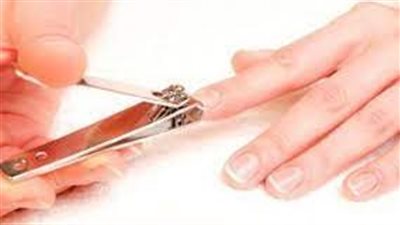 تفسير حلم قص الأظافر في المنام وعلاقته بالثقة بالنفس والقوة والشجاعة 