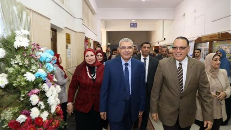  يُشارك في المؤتمر