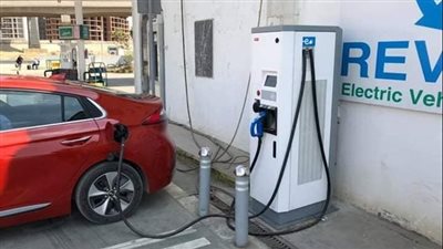 الغرفة التجارية: إنشاء 200 محطة شحن للسيارات الكهربائية بالقاهرة والجيزة