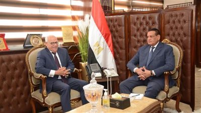 وزير التنمية المحلية يهنئ محافظ بورسعيد بجائزتي مسابقة التميز الحكومي (صور)