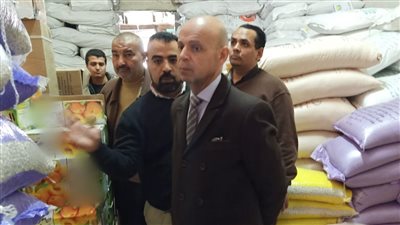 حملة مكبرة للتفتيش على المنشآت الغذائية بالزقازيق 