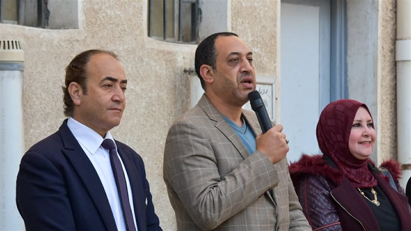 طابور الصباح بمدرسة