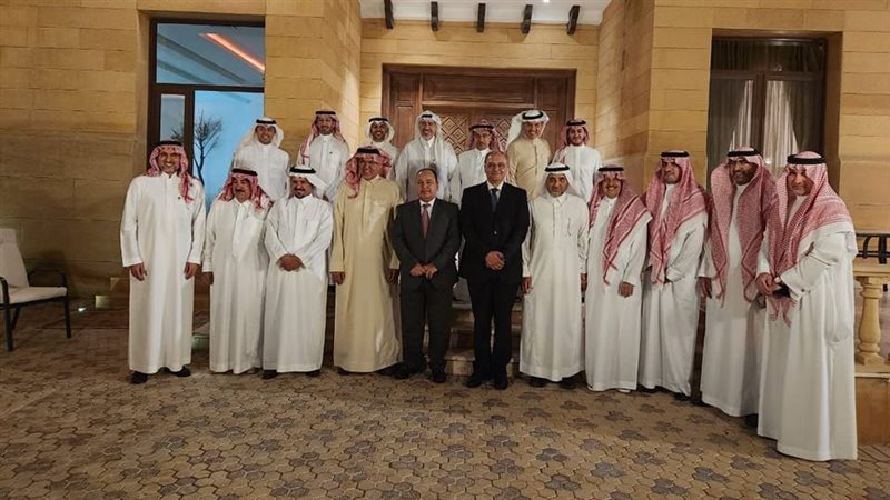 وزير المالية فى لقائه