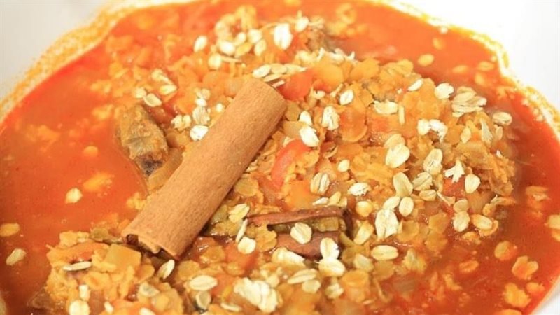 شوربة الطماطم بالشوفان،