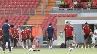 مران خططي وقوي بالتدريب الختامي للأهلي (صور)