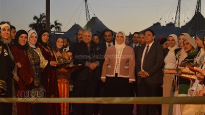 وزيرة التضامن تفتتح معرض ديارنا للملابس التراثية العربية بأكتوبر (صور وفيديو)