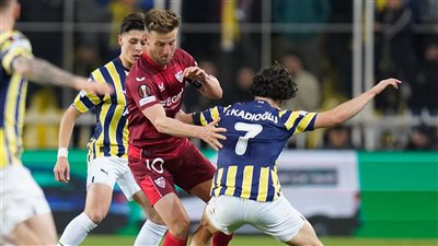 الدوري الأوروبي، تأهل إشبيلية وفينورد لربع النهائي