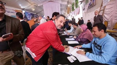 محمود كامل ومحمد يحيى يوسف يسجلان في كشوف عمومية الصحفيين ( صور) 