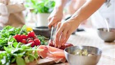 تفسير رؤية الطباخ في المنام وعلاقتها بالراحة والأمان 