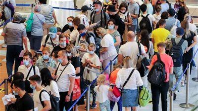 حقيقة فرض رسوم بقيمة 1000 دولار على السائحين القادمين لمصر 