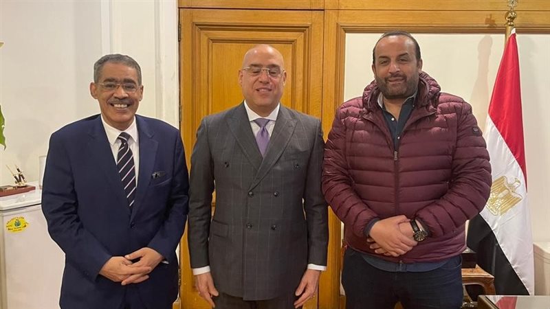 نقيب الصحفيين ومحمد