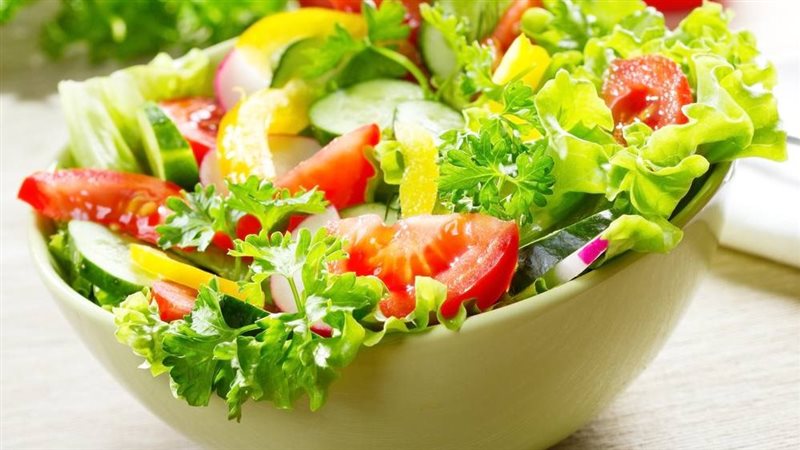 طبق السلطة الخضراء،