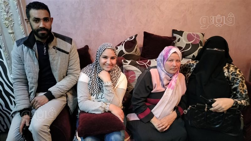 الأسرة مع وفد التضامن