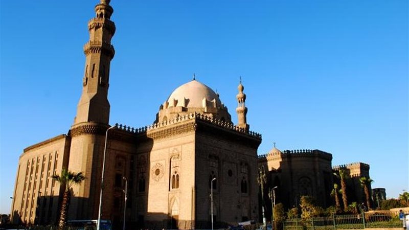 الأذان 