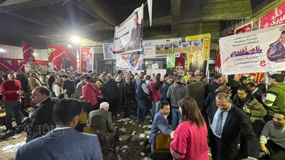 زحام أمام اللجان في الدقائق الأخيرة قبل غلق التصويت بانتخابات الصحفيين