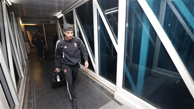 لقطات من وصول بعثة الأهلي للقاهرة بعد رباعية القطن الكاميروني 