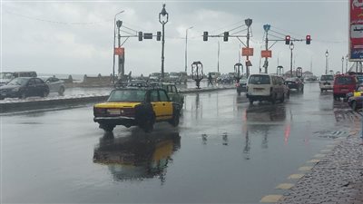 أمطار وموجة من الطقس السيئ تضرب الإسكندرية 