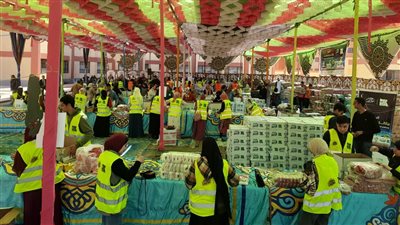 تعبئة 4200 كرتونة مواد غذائية استعدادًا لشهر رمضان بأسيوط 