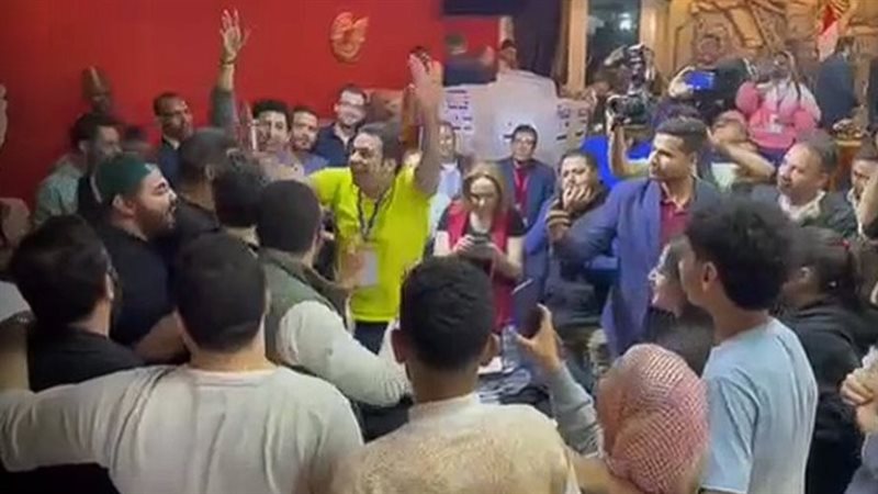 أنصار محمد يحيى يحتفلون